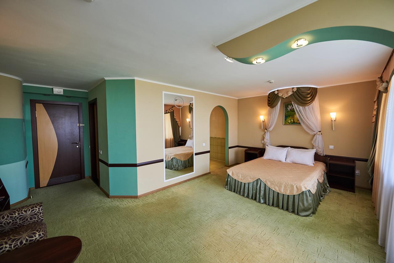 Rassvet Hotel Днепър Екстериор снимка